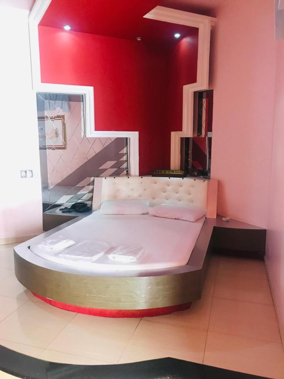 Euro Motel (Adults Only) Καμπίνας Εξωτερικό φωτογραφία